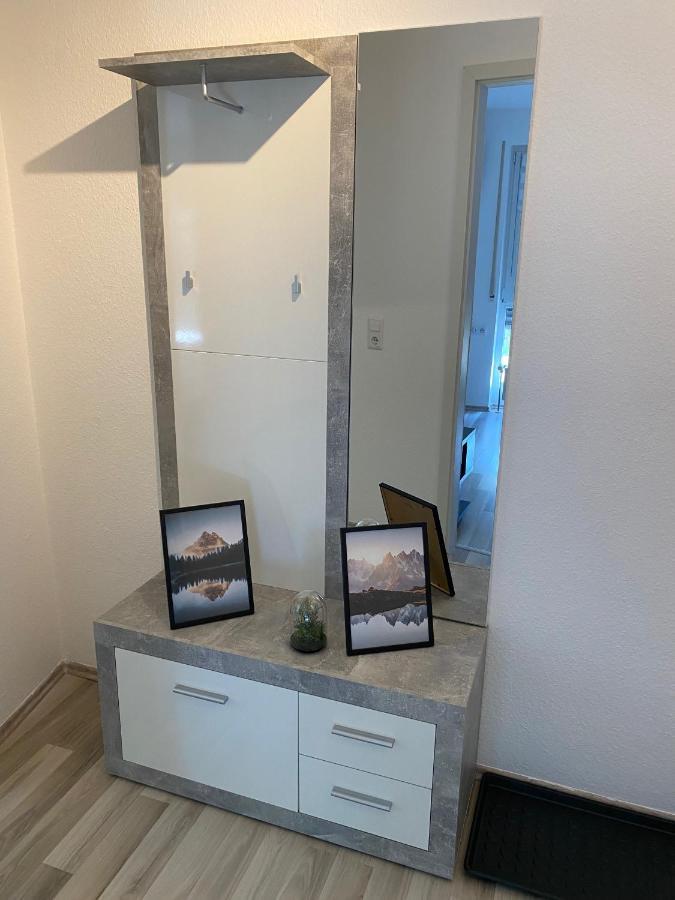 3 Zimmer Apartment In S-Bahn Naehe, 76 Qm, Max 5 Pers, 30Qm Dachterasse, Garage, Internet 1000 Mbit Gärtringen Exterior foto