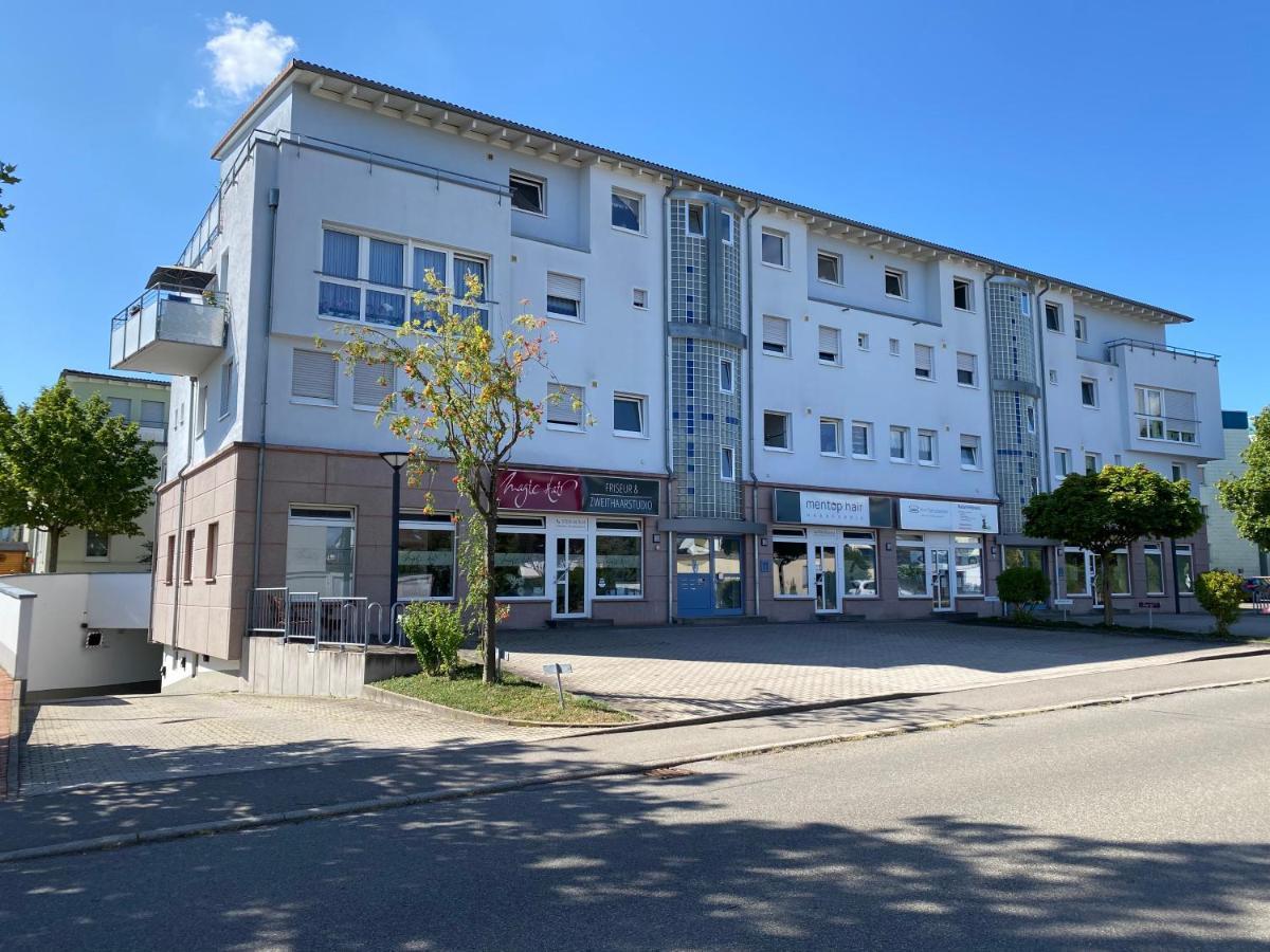 3 Zimmer Apartment In S-Bahn Naehe, 76 Qm, Max 5 Pers, 30Qm Dachterasse, Garage, Internet 1000 Mbit Gärtringen Exterior foto
